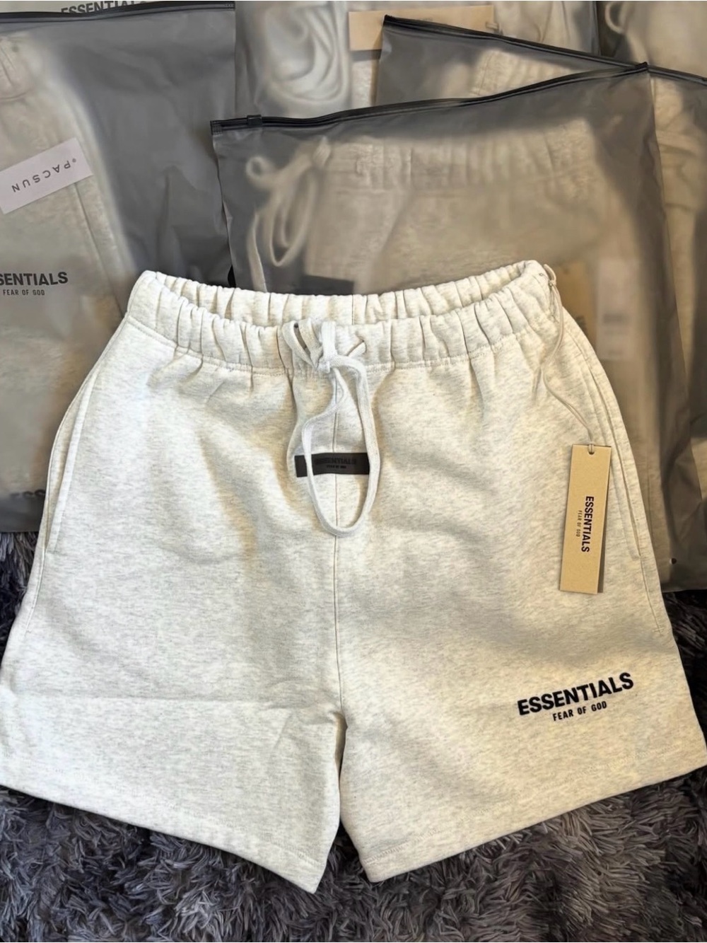 Essentials Fear Of God "Light Oatmeal" sweatshorts